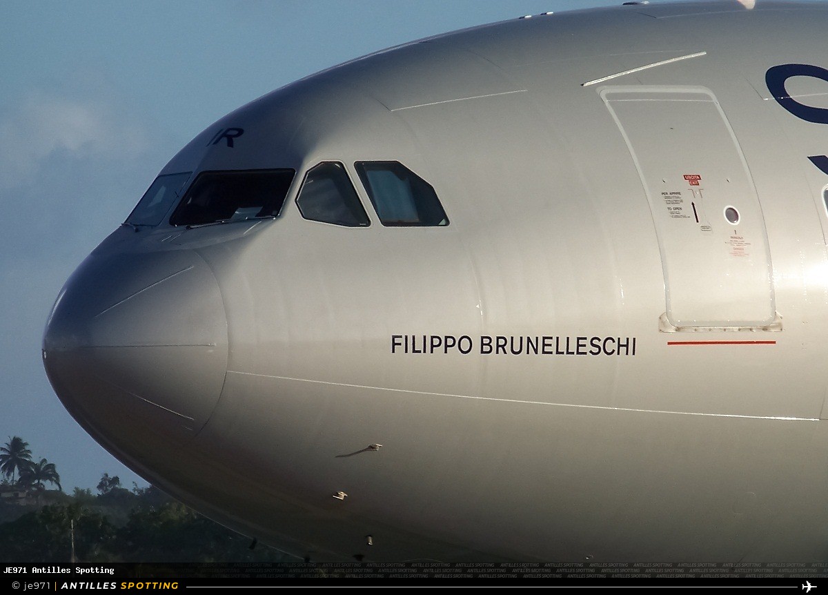 EI-DIR · Airbus A330-200, Alitalia, Pointe-à-Pitre – Maryse Condé