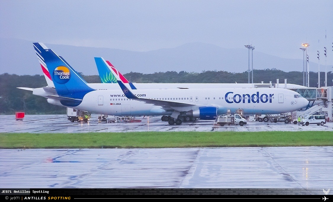 Aéroport · Terminal, TFFR - Pointe-à-Pitre – Maryse Condé, Pointe-à-Pitre – Maryse Condé