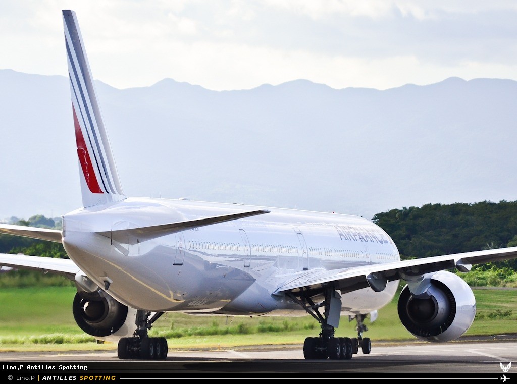 F-GSQX · Boeing 777-300ER, Air France, Pointe-à-Pitre – Maryse Condé