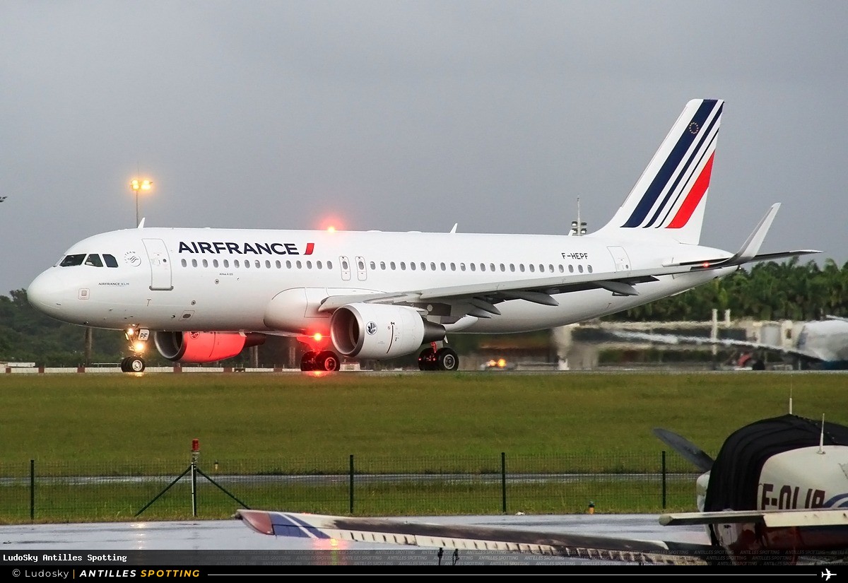 F-HEPF · Airbus A320, Air France, Pointe-à-Pitre – Maryse Condé