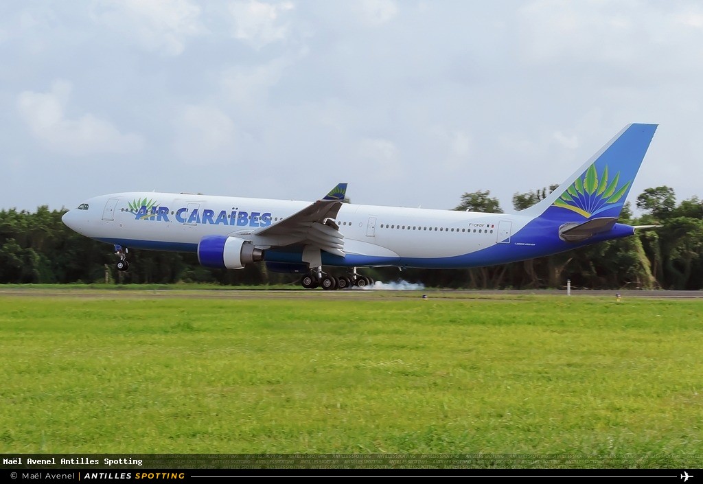 F-OFDF · Airbus A330-200, Air Caraïbes, Martinique – Aimé Césaire