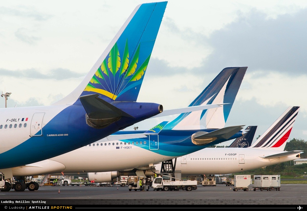 Aéroport · Terminal, TFFR - Pointe-à-Pitre – Maryse Condé, Pointe-à-Pitre – Maryse Condé