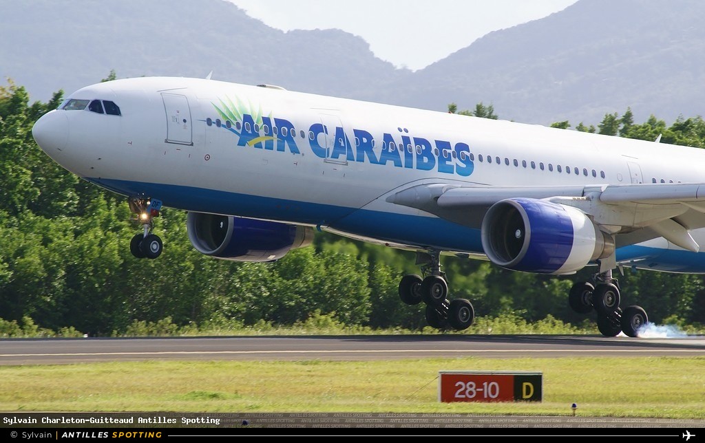 F-OFDF · Airbus A330-200, Air Caraïbes, Martinique – Aimé Césaire