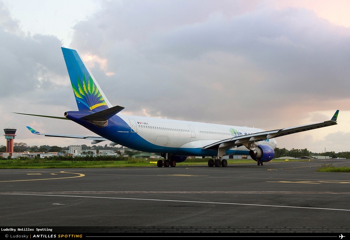 F-ORLY · Airbus A330-300, Air Caraïbes, Martinique – Aimé Césaire