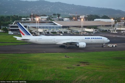 F-GSQR · Boeing 777-300ER, Martinique – Aimé Césaire