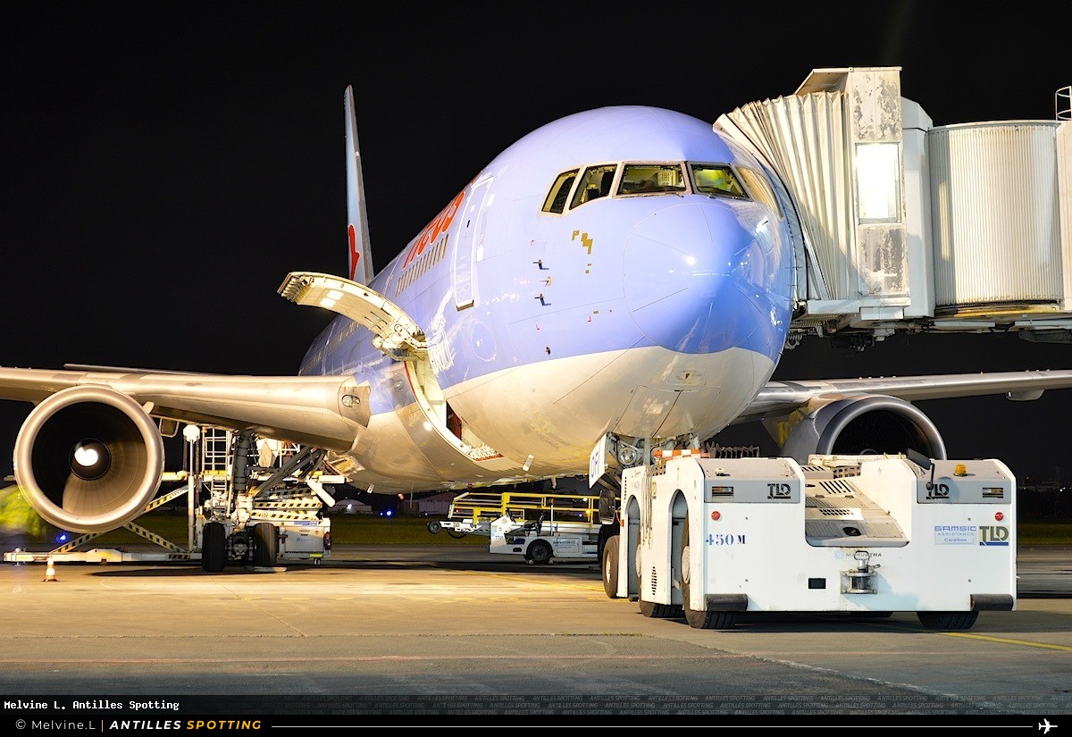 I-NDOF · Boeing 767-300, Neos, Pointe-à-Pitre – Maryse Condé
