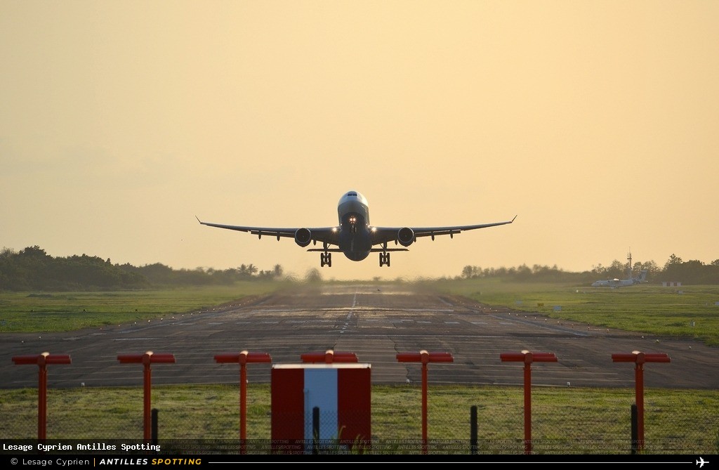 F-HPTP · Airbus A330-300, Air Caraïbes, Martinique – Aimé Césaire