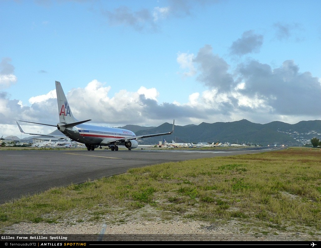 N918AN · Boeing 737-800, American Airlines, Sint Maarten – Princess Juliana