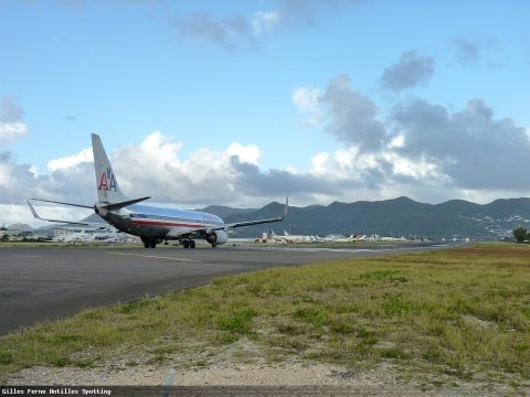 N918AN · Boeing 737-800, Sint Maarten – Princess Juliana