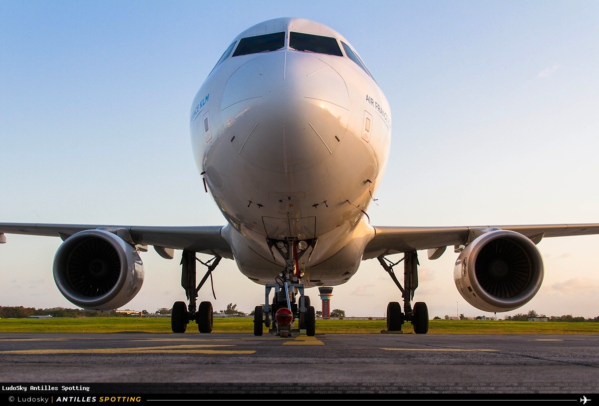 F-GKXQ · Airbus A320, Air France, Pointe-à-Pitre – Maryse Condé