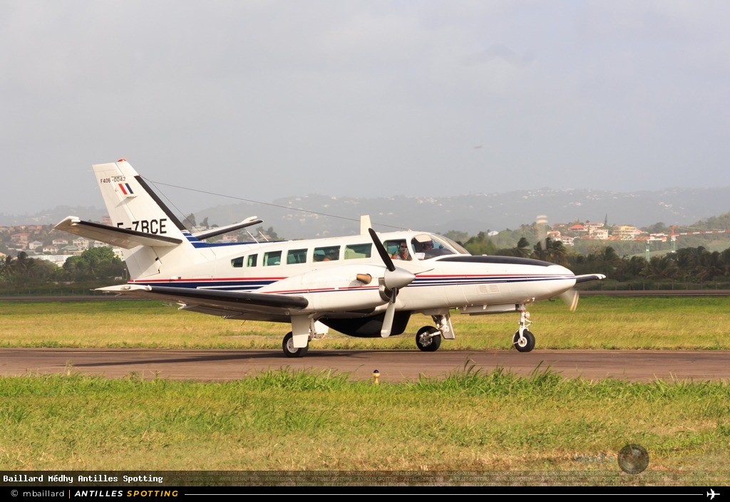 F-ZBCE · Reims Aviation F406 Caravan II, Douanes Françaises, Martinique – Aimé Césaire