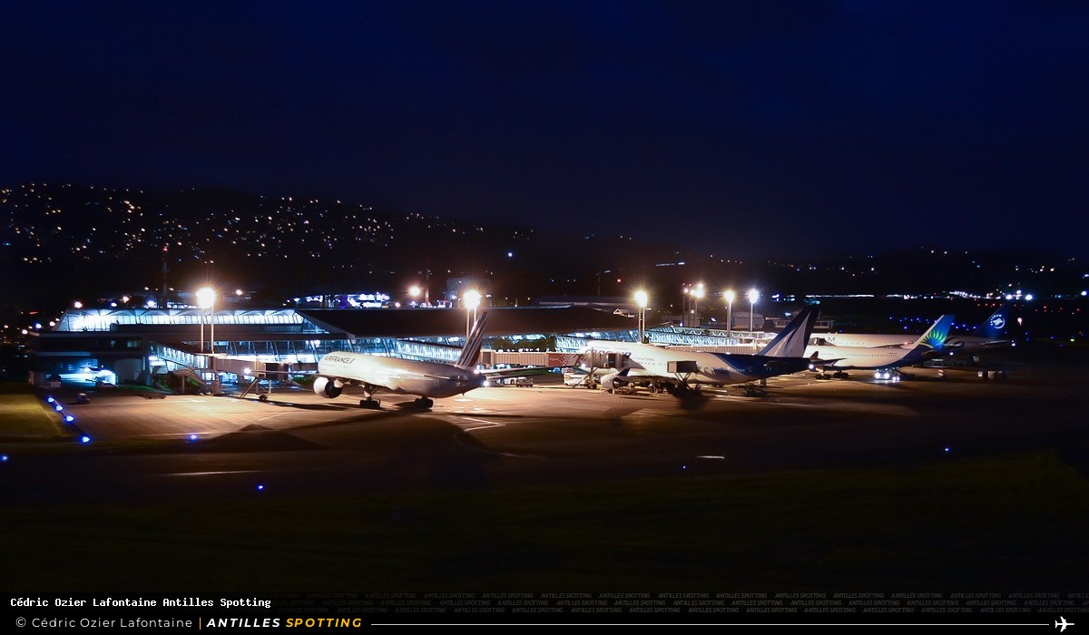 Aéroport · Terminal, TFFF - Martinique – Aimé Césaire, Martinique – Aimé Césaire