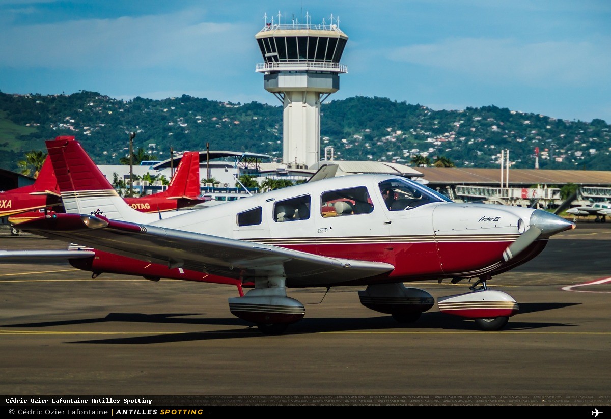 F-OIJD · Piper PA-28 Cherokee / Warrior / Archer, Privé, Martinique – Aimé Césaire