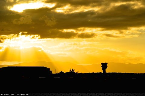 Aéroport · Tour de contrôle (2014)
