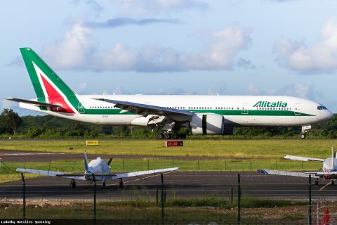 I-DISU · Boeing 777-200 (2014)