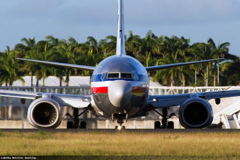 N882NN · Boeing 737-800, Pointe-à-Pitre – Maryse Condé