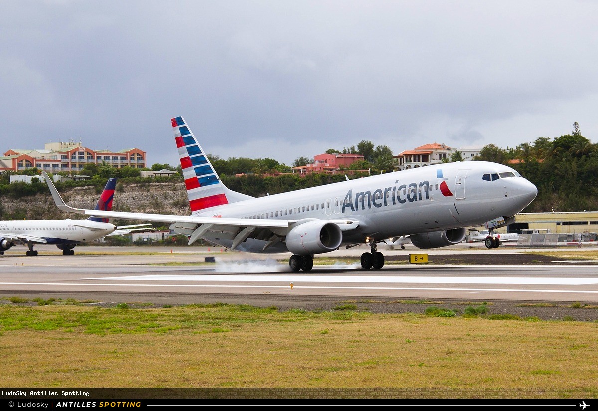 N945NN · Boeing 737-800, American Airlines, Sint Maarten – Princess Juliana