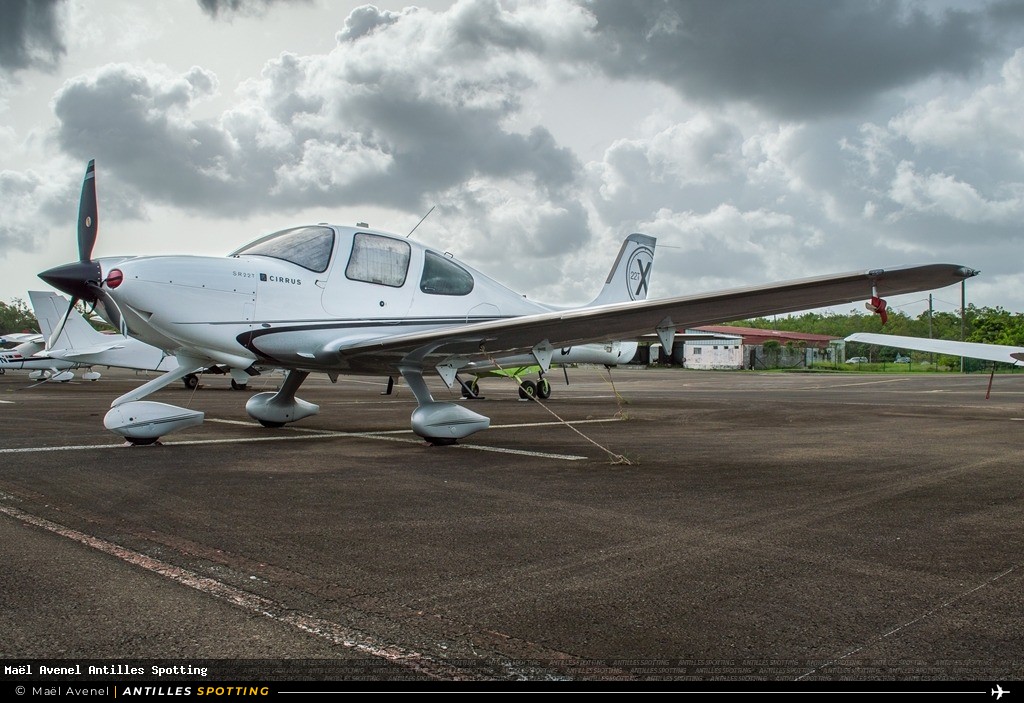N321PG · Cirrus SR22, Privé, Martinique – Aimé Césaire