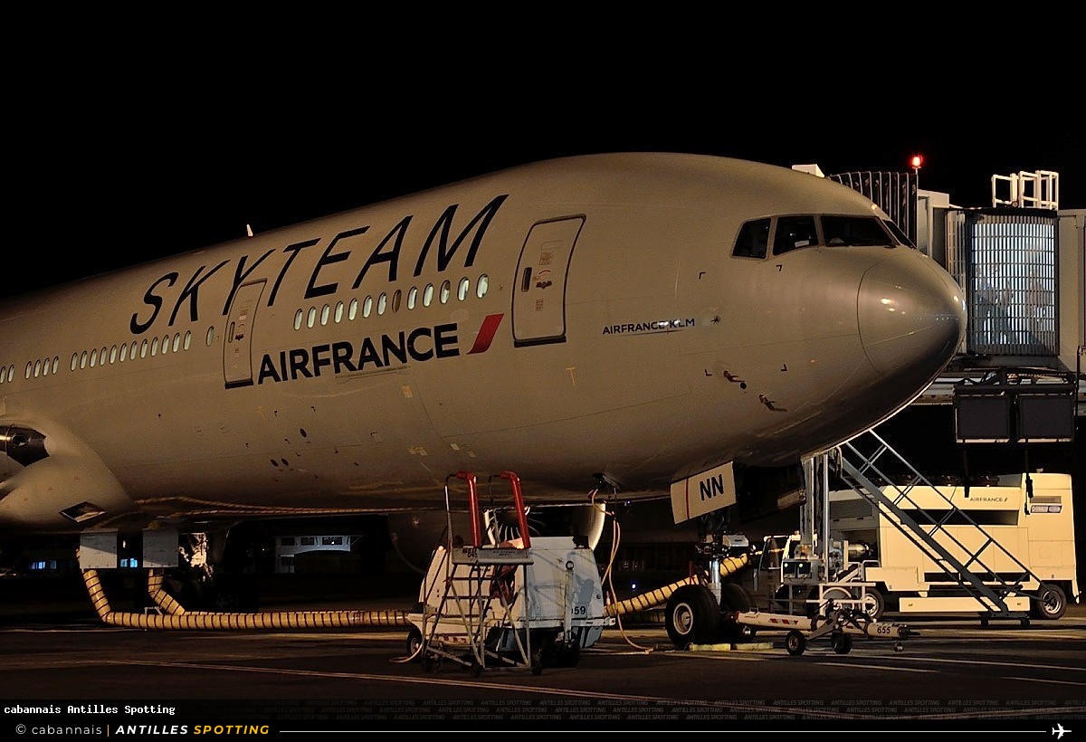 F-GZNN · Boeing 777-300ER, Air France (Skyteam Livery), Martinique – Aimé Césaire